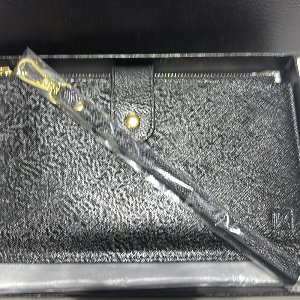 NWT Khyul RFID black wristlet - Picture 3 of 3